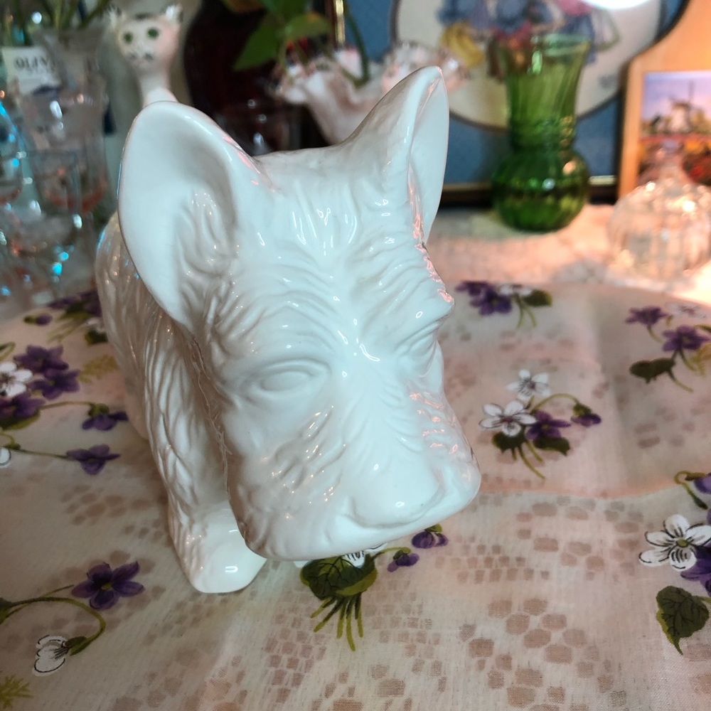 Vintage Scotty dog figurine
